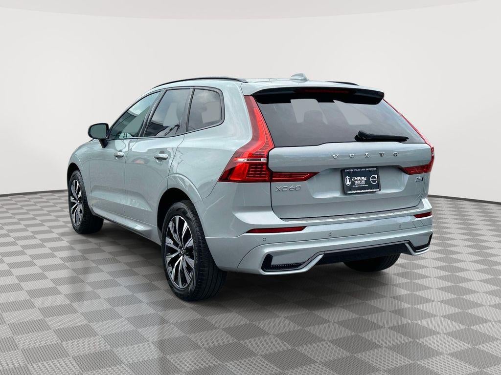 2024 Volvo XC60 B5 Core Dark Theme