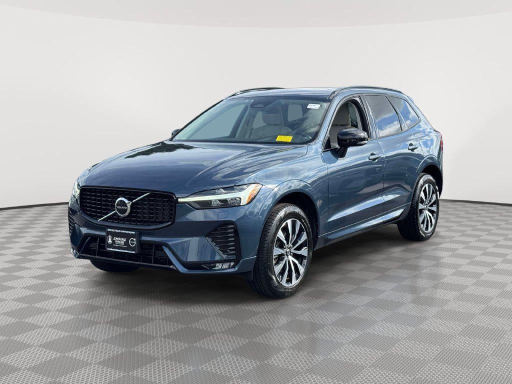 2024 Volvo XC60 B5 Core Dark Theme