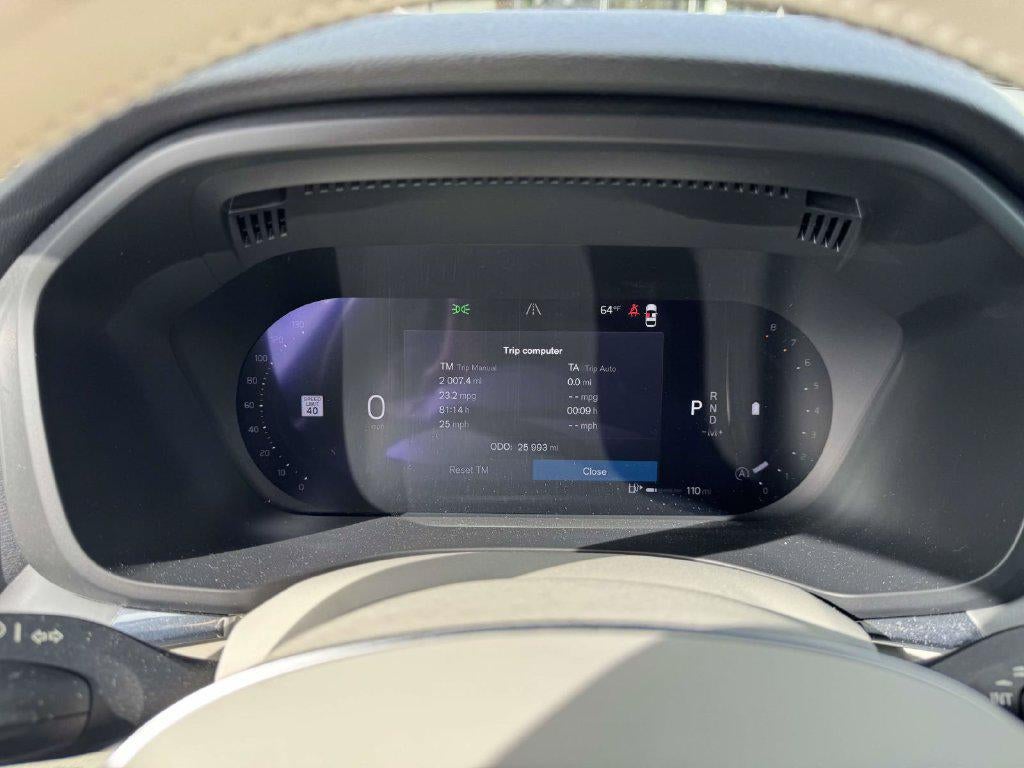 2024 Volvo XC60 B5 Core Dark Theme