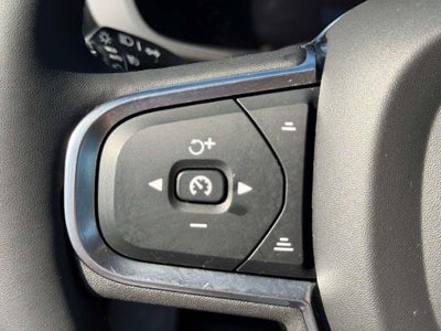 2024 Volvo XC60 B5 Core Dark Theme