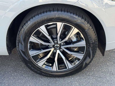 2024 Volvo XC60 B5 Core Dark Theme