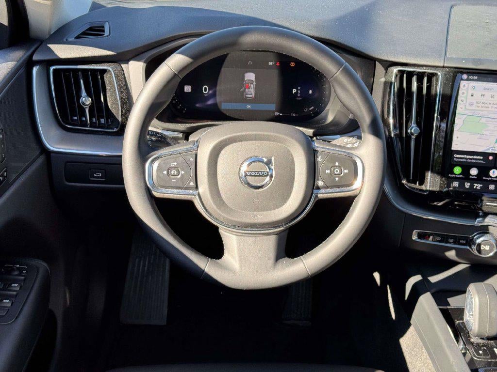 2024 Volvo XC60 B5 Core Dark Theme