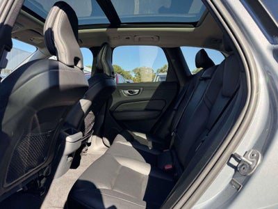 2024 Volvo XC60 B5 Core Dark Theme
