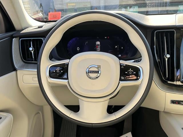 2024 Volvo XC60 B5 Plus Dark Theme