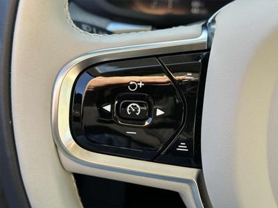 2024 Volvo XC60 B5 Plus Dark Theme