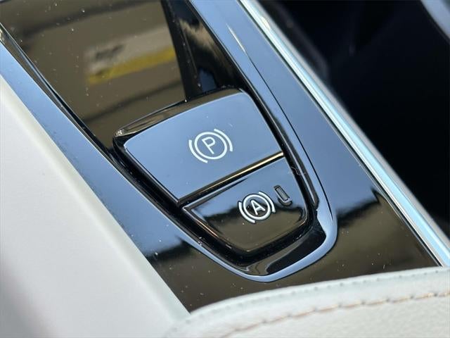 2024 Volvo XC60 B5 Plus Dark Theme