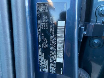 2024 Volvo XC60 B5 Plus Dark Theme