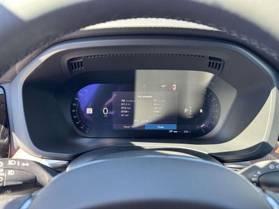 2024 Volvo XC60 B5 Plus Dark Theme