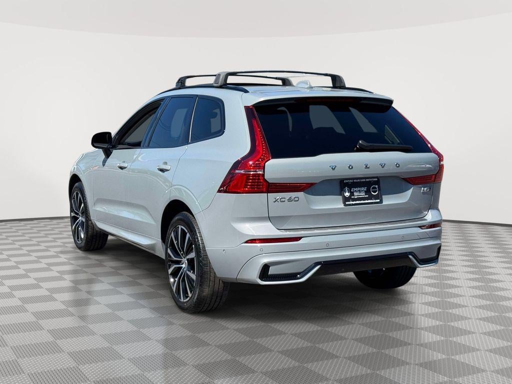 2024 Volvo XC60 B5 Plus Dark Theme