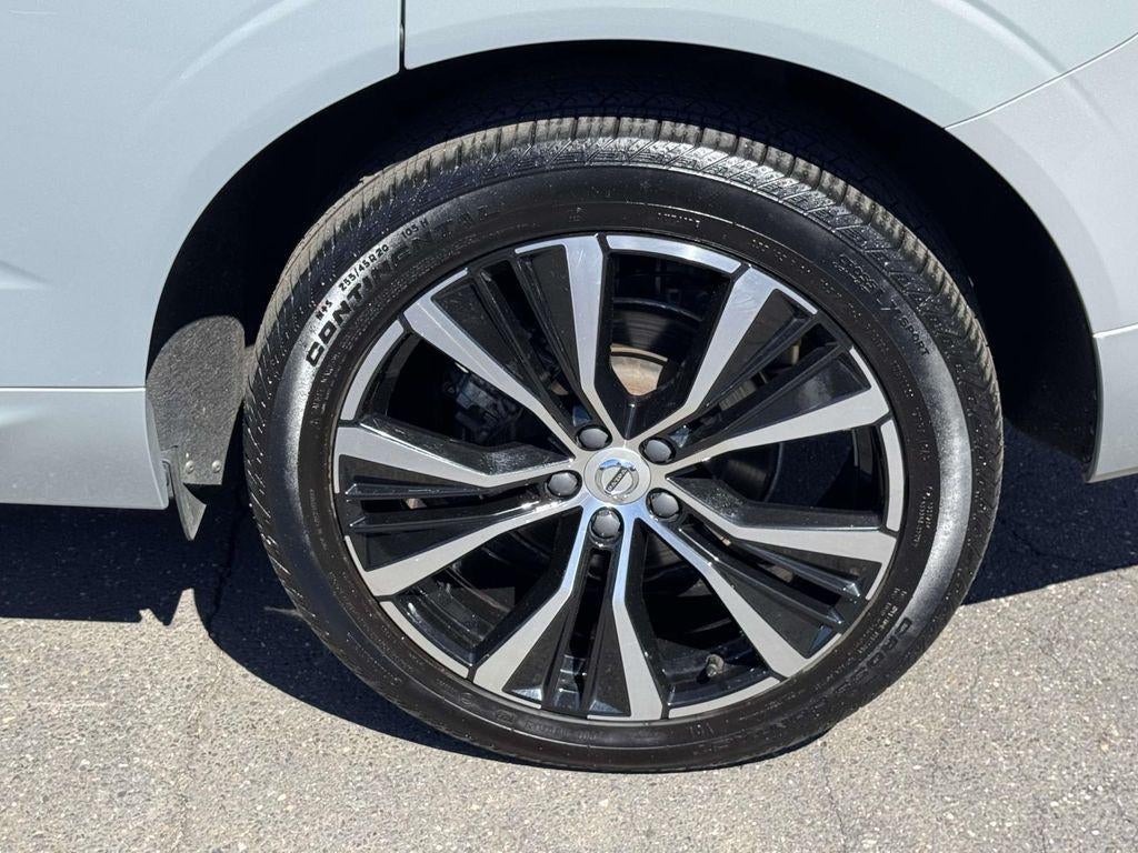 2024 Volvo XC60 B5 Plus Dark Theme