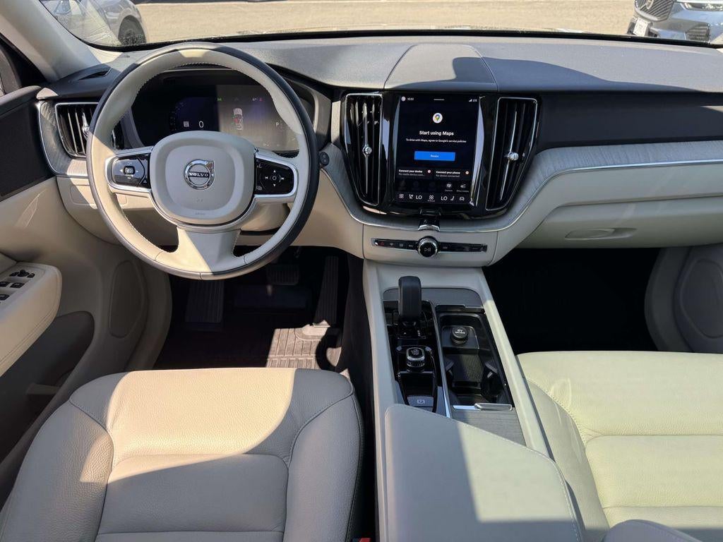 2024 Volvo XC60 B5 Plus Dark Theme