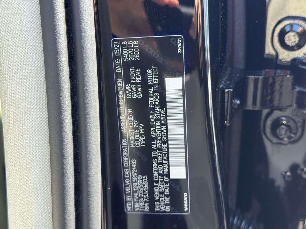 2024 Volvo XC60 B5 Plus Dark Theme