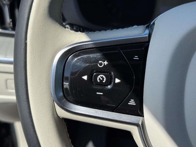 2024 Volvo XC60 B5 Plus Dark Theme