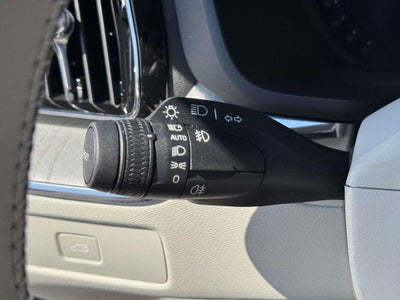 2024 Volvo XC60 B5 Plus Dark Theme