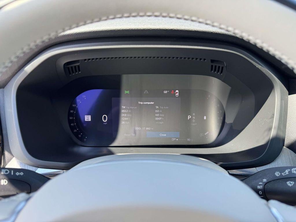 2024 Volvo XC60 B5 Plus Dark Theme