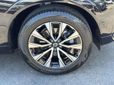 2024 Volvo XC60 B5 Plus Dark Theme