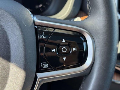2024 Volvo XC60 B5 Plus Dark Theme