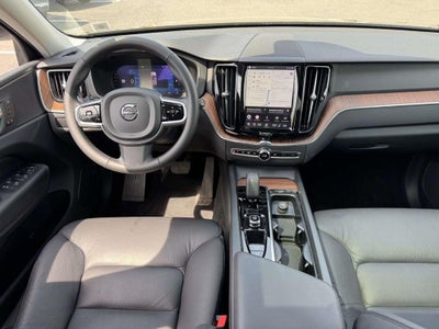 2024 Volvo XC60 B5 Plus Dark Theme