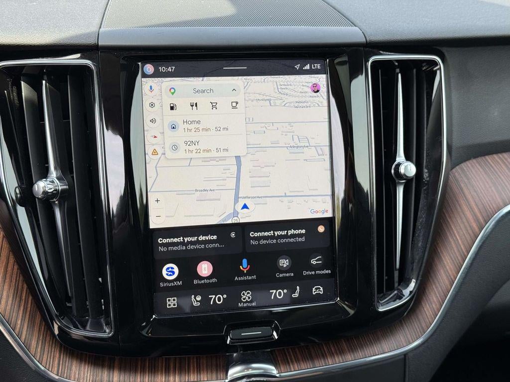2024 Volvo XC60 B5 Plus Dark Theme