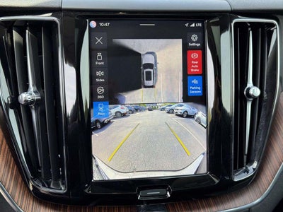 2024 Volvo XC60 B5 Plus Dark Theme