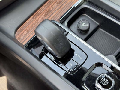 2024 Volvo XC60 B5 Plus Dark Theme