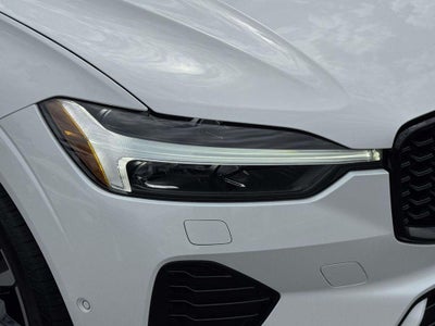 2024 Volvo XC60 B5 Plus Dark Theme