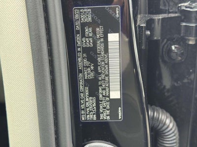 2024 Volvo XC60 B5 Plus Dark Theme