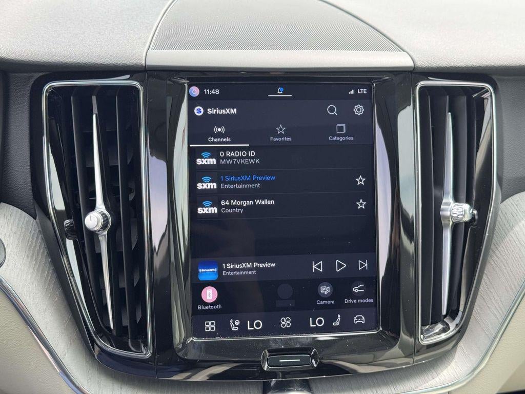 2024 Volvo XC60 B5 Plus Dark Theme