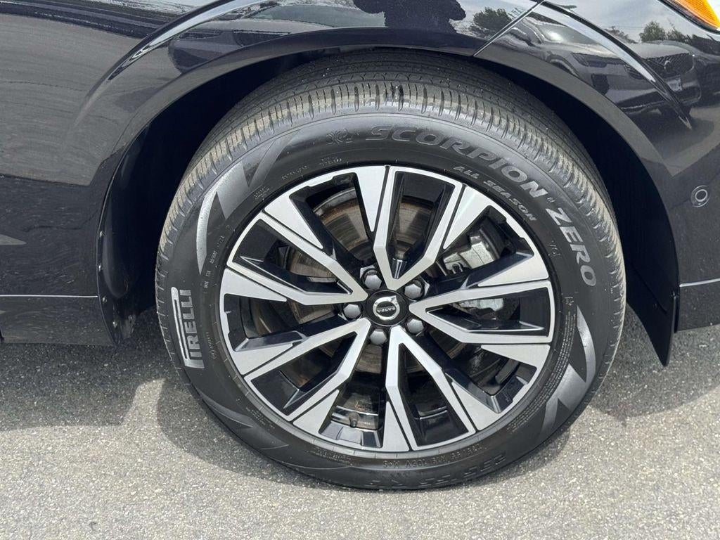 2024 Volvo XC60 B5 Plus Dark Theme