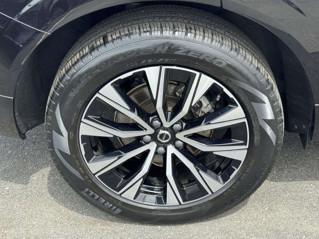 2024 Volvo XC60 B5 Plus Dark Theme