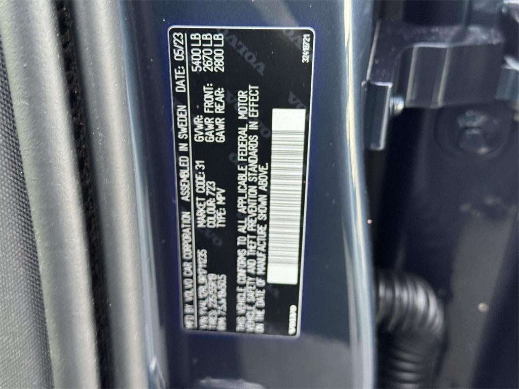 2024 Volvo XC60 B5 Plus Dark Theme