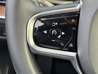 2024 Volvo XC60 B5 Plus Dark Theme