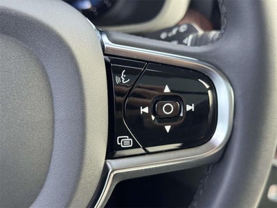 2024 Volvo XC60 B5 Plus Dark Theme