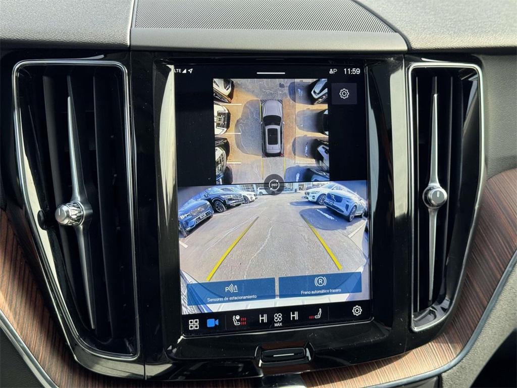 2024 Volvo XC60 B5 Plus Dark Theme