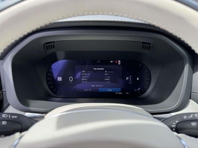 2024 Volvo XC60 B5 Ultimate Dark Theme