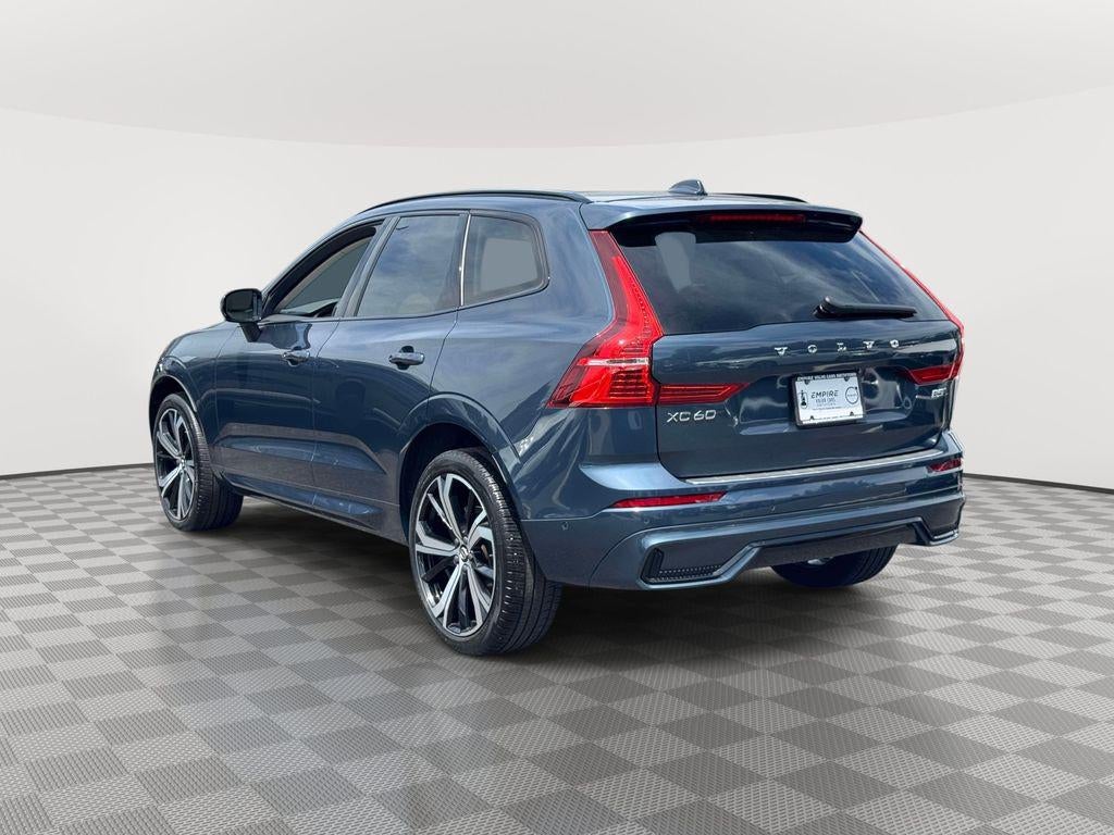 2024 Volvo XC60 B5 Ultimate Dark Theme