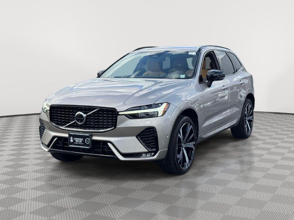 2024 Volvo XC60 B5 Ultimate Dark Theme