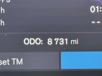 2024 Volvo XC60 B5 Ultimate Dark Theme