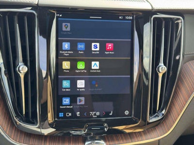 2024 Volvo XC60 B5 Ultimate Dark Theme