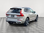 2024 Volvo XC60 B5 Ultimate Dark Theme