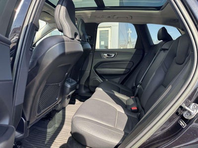 2023 Volvo XC60 B5 Plus Bright Theme