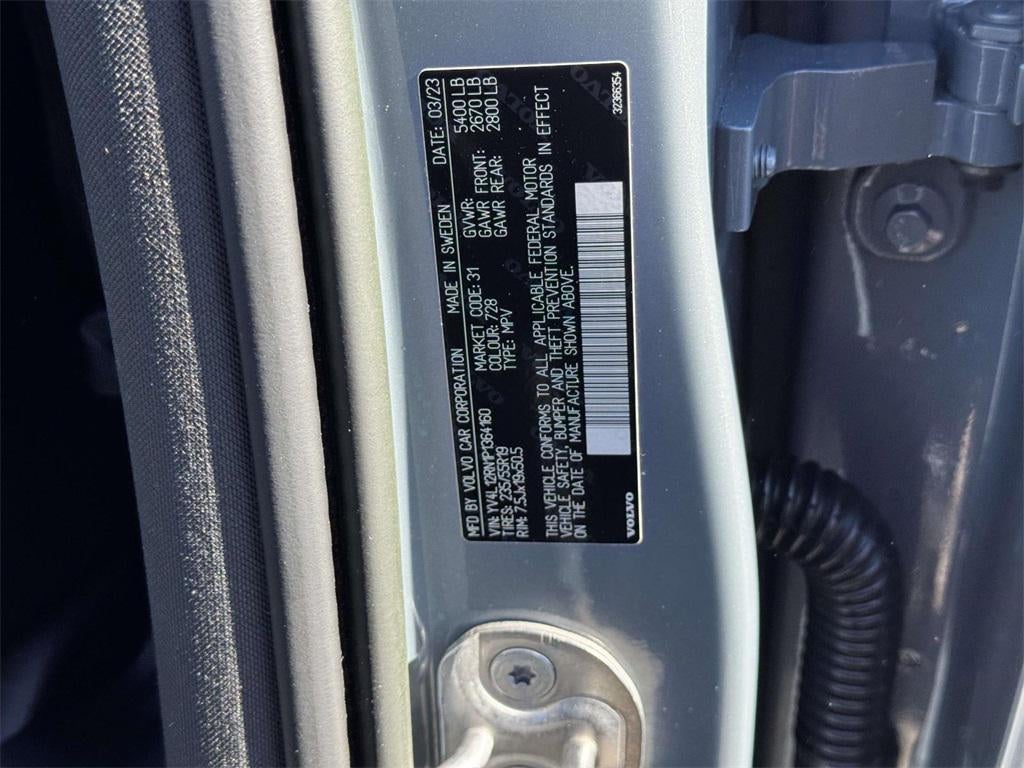 2023 Volvo XC60 B5 Plus Bright Theme