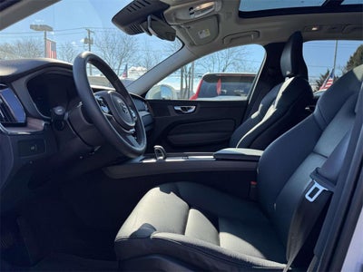 2023 Volvo XC60 B5 Plus Bright Theme