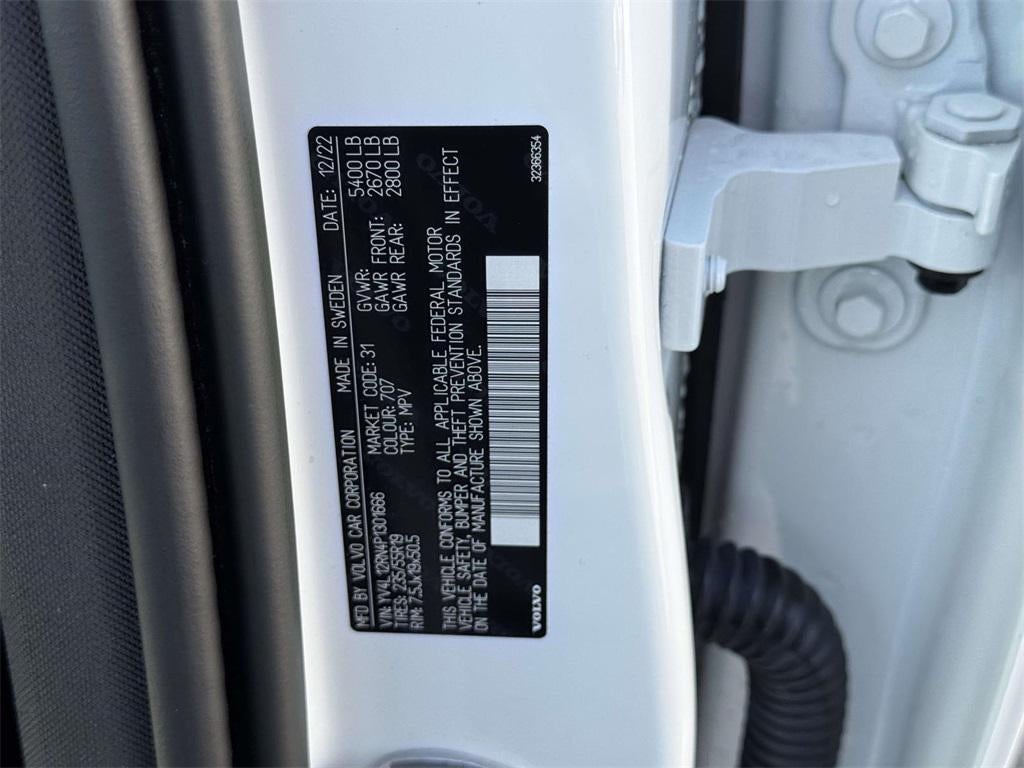 2023 Volvo XC60 B5 Plus Bright Theme