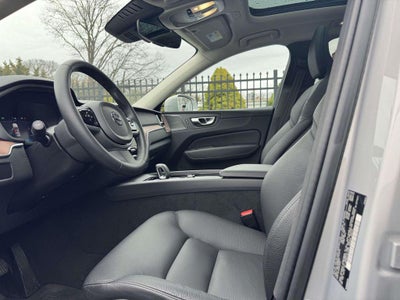 2023 Volvo XC60 B5 Plus Bright Theme