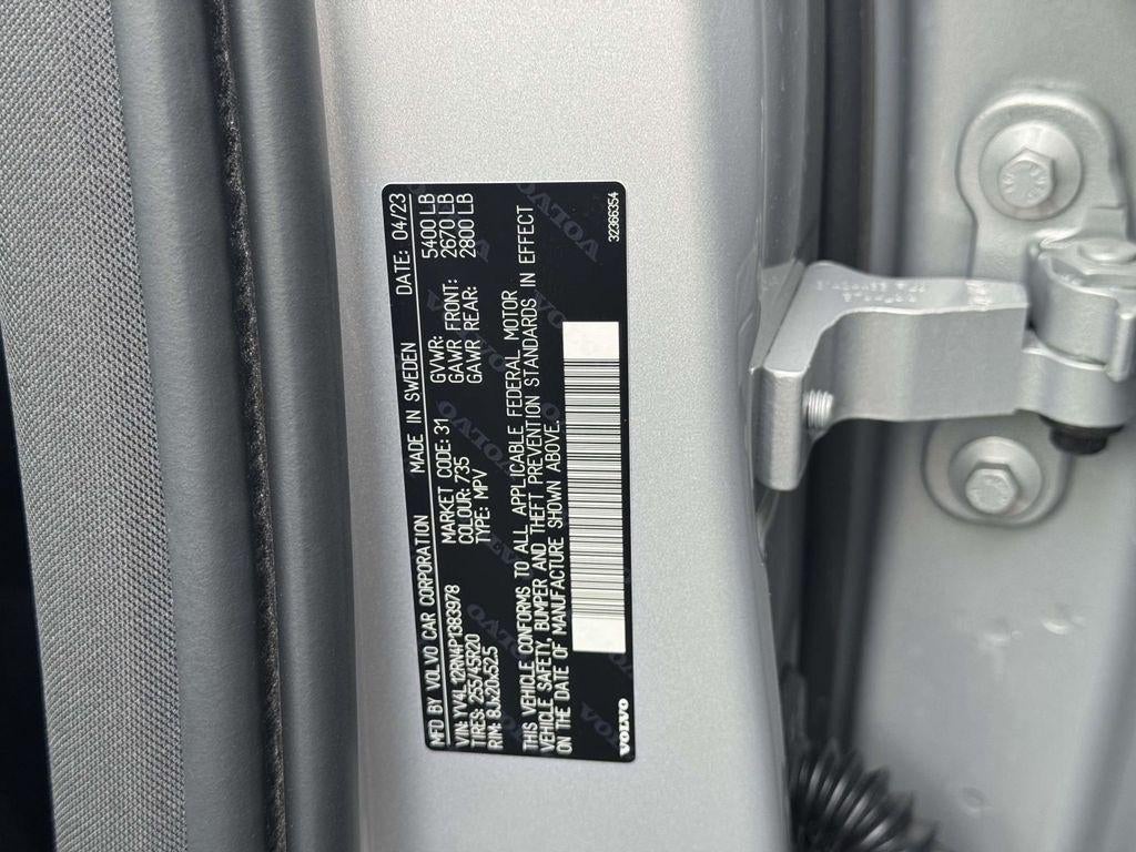 2023 Volvo XC60 B5 Plus Bright Theme