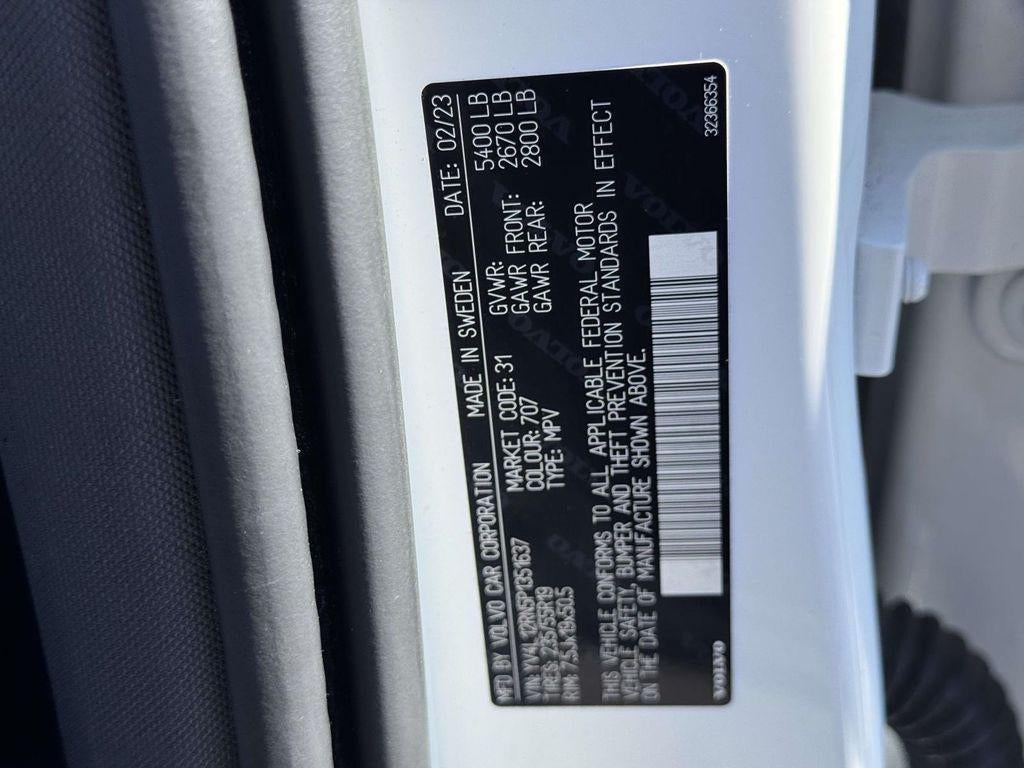 2023 Volvo XC60 B5 Plus Bright Theme