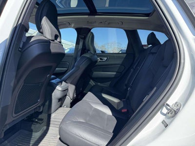 2023 Volvo XC60 B5 Plus Bright Theme