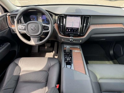 2023 Volvo XC60 B5 Plus Bright Theme