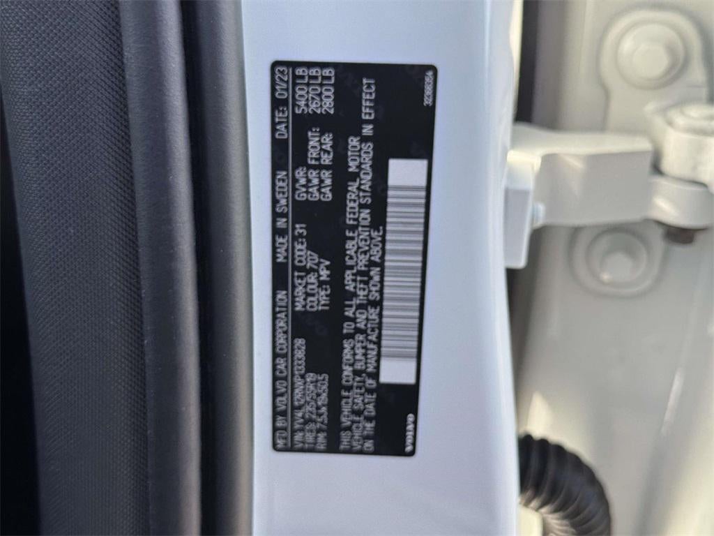 2023 Volvo XC60 B5 Plus Bright Theme